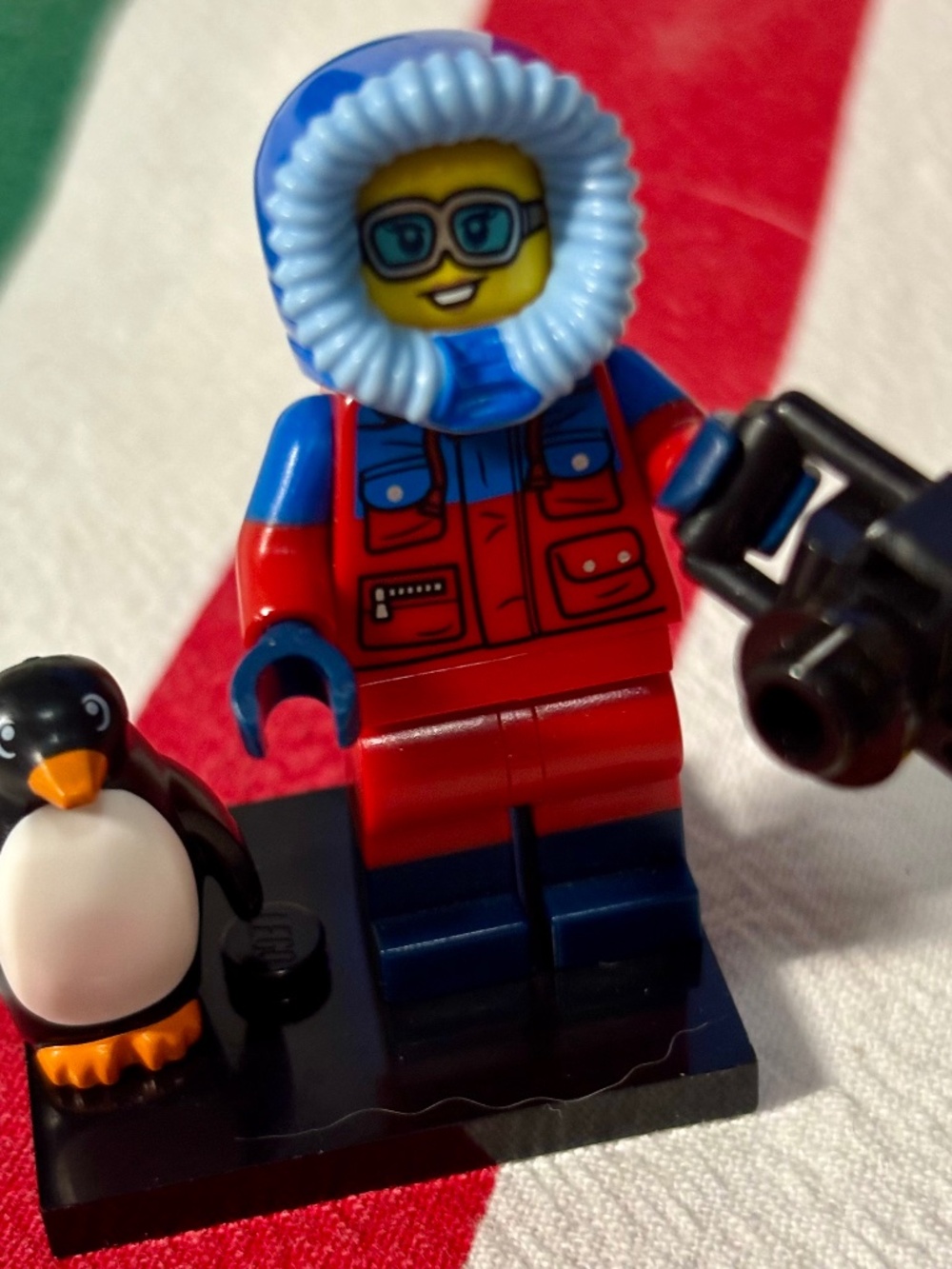 LEGO SERIES 16 "Wildlife Photographer" col16-7 with stand, pamphlet & accessorie